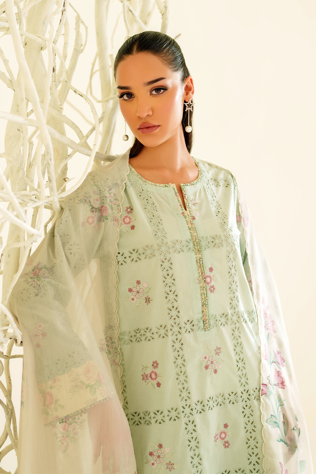 Iznik | lawn 26 | UE-531