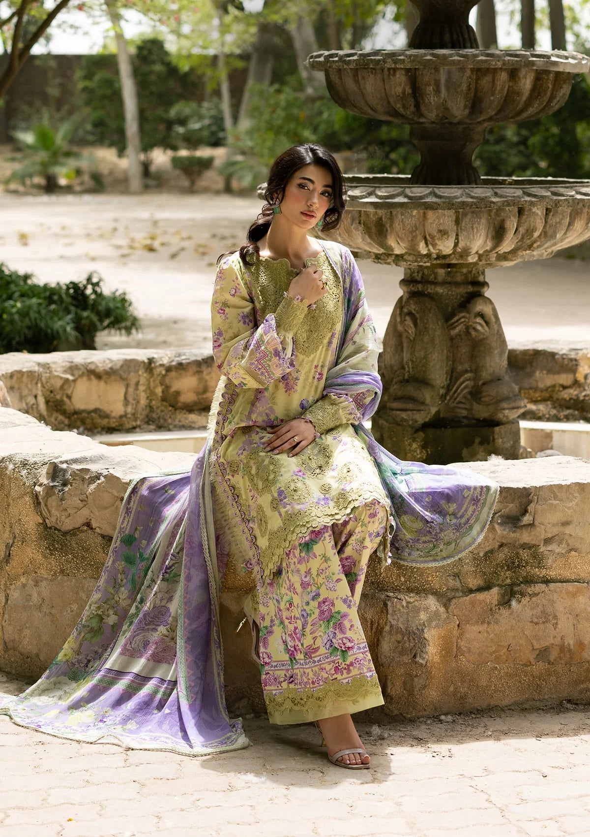 Elaf Premium | Signature Embroidered Lawn with Chiffon Collection 26 | ESG-8A OLIVIA