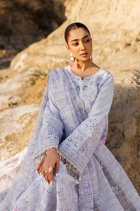 Emaan adeel | Sunlit Groove Luxury Lawn 26 | SUNLIT SWAY
