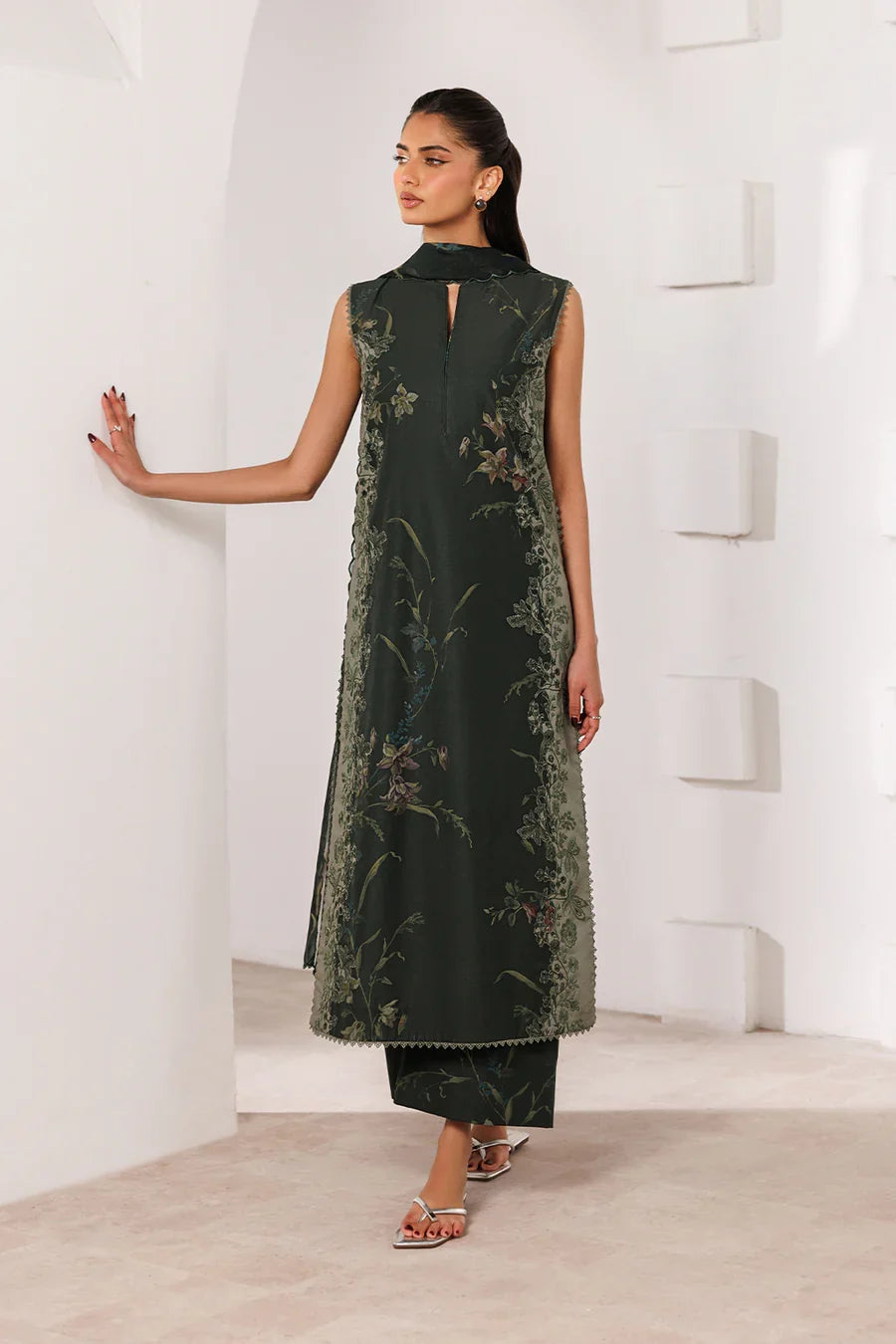 Iznik | Printed lawn vol II | UE-639 Printed Lawn