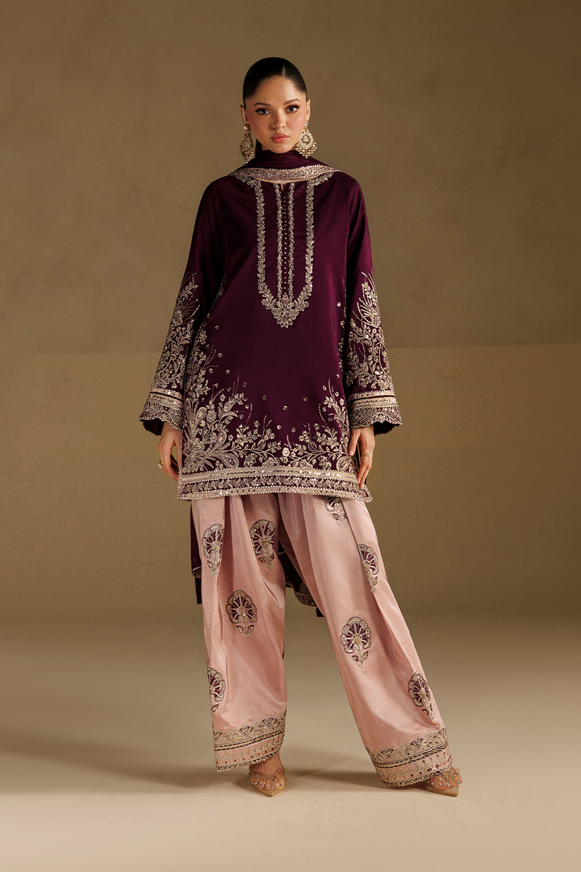 Iznik | Formals ‘26 | UE-733 Embroidered Ramen Silk