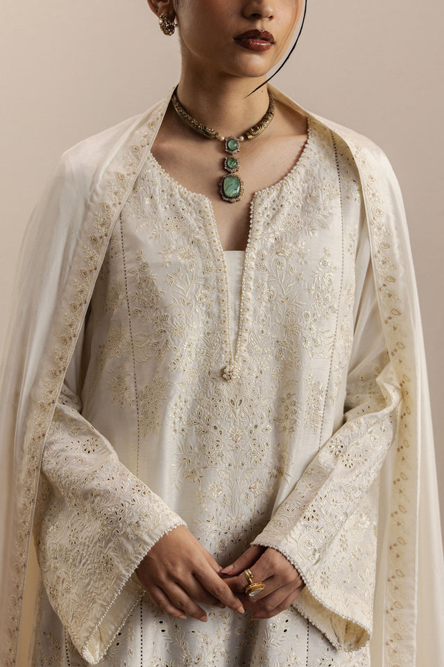 Zara Shahjahan | Festive 26 | Aabroo