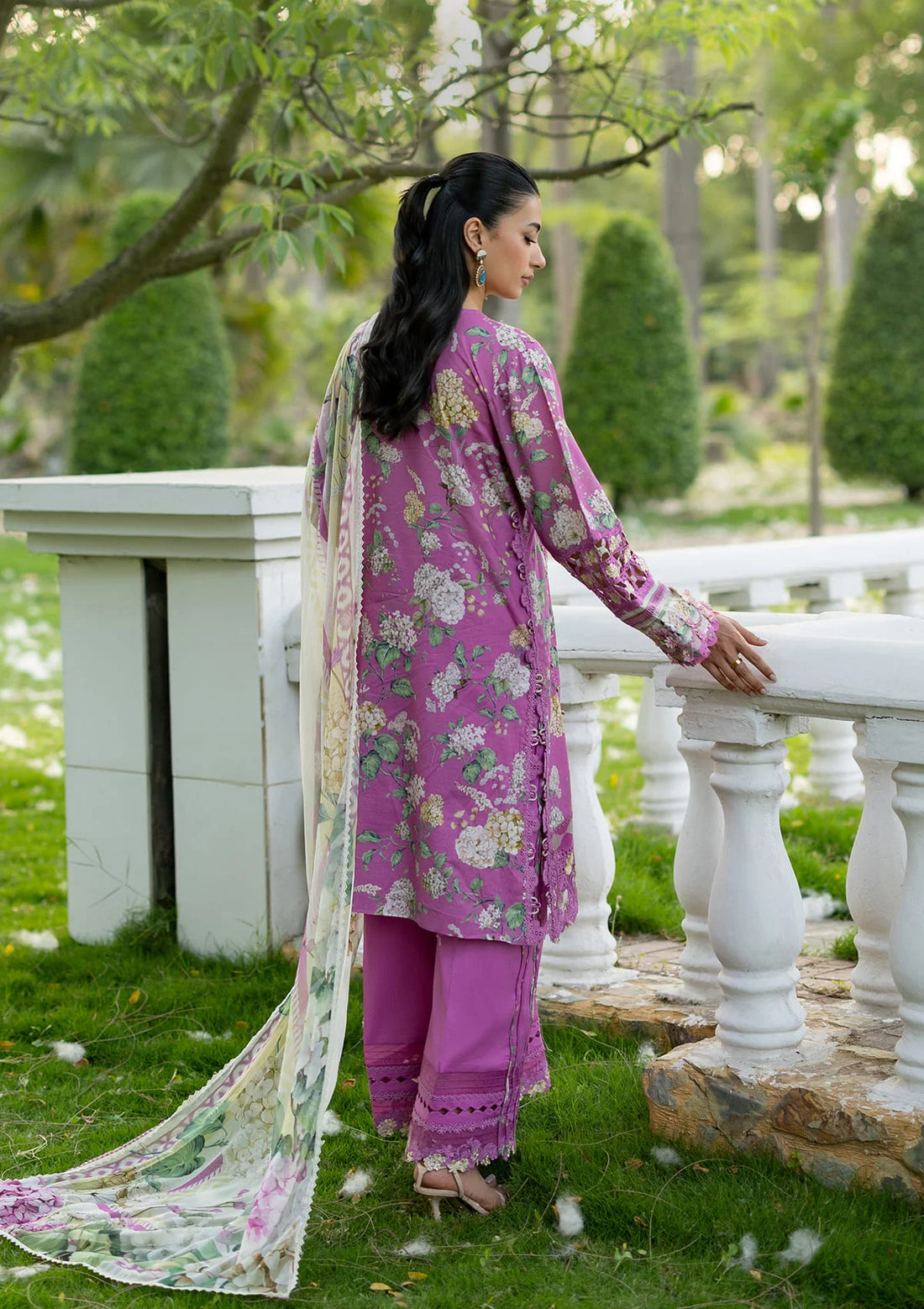Elaf Premium | Signature Embroidered Lawn with Chiffon Collection 26 | ESG-7B KIARA