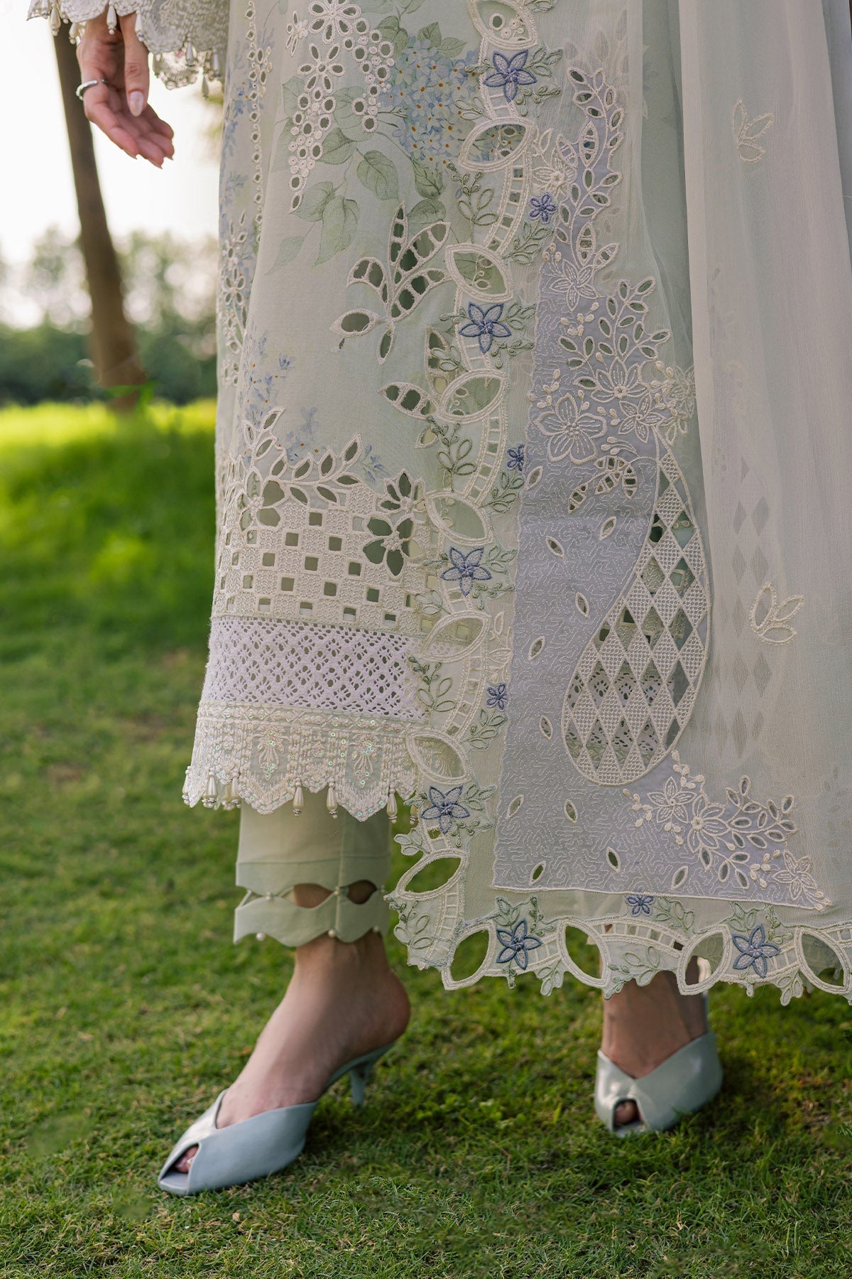 Nureh | Raha Lawn | NE-262