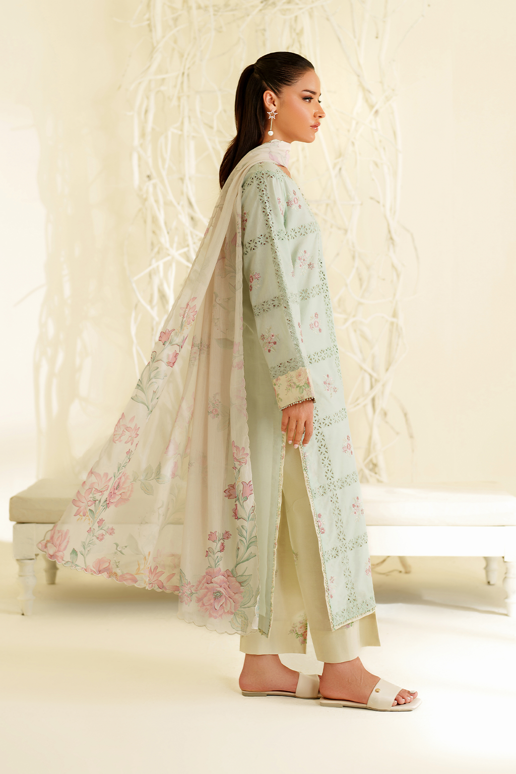 Iznik | lawn 26 | UE-531