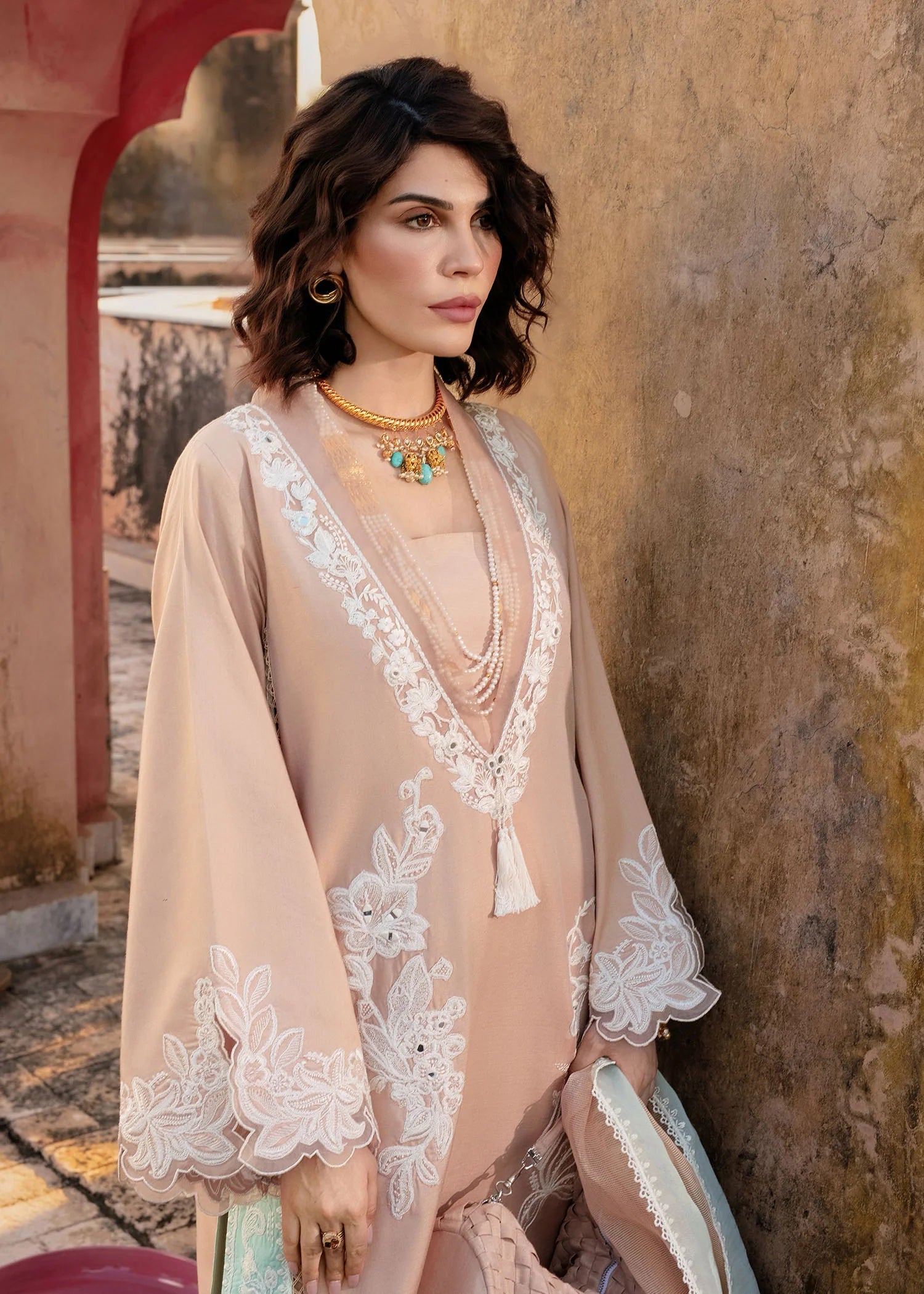 Crimson | MITTI WINTER PRET 25 | Nawabi Notes