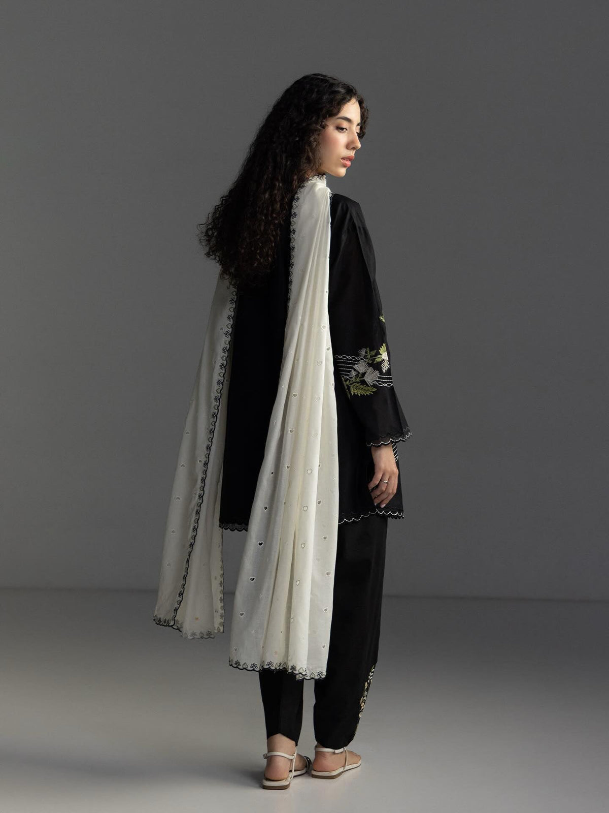 Zara Shahjahan | Coco Lawn 26 | Evia-9A