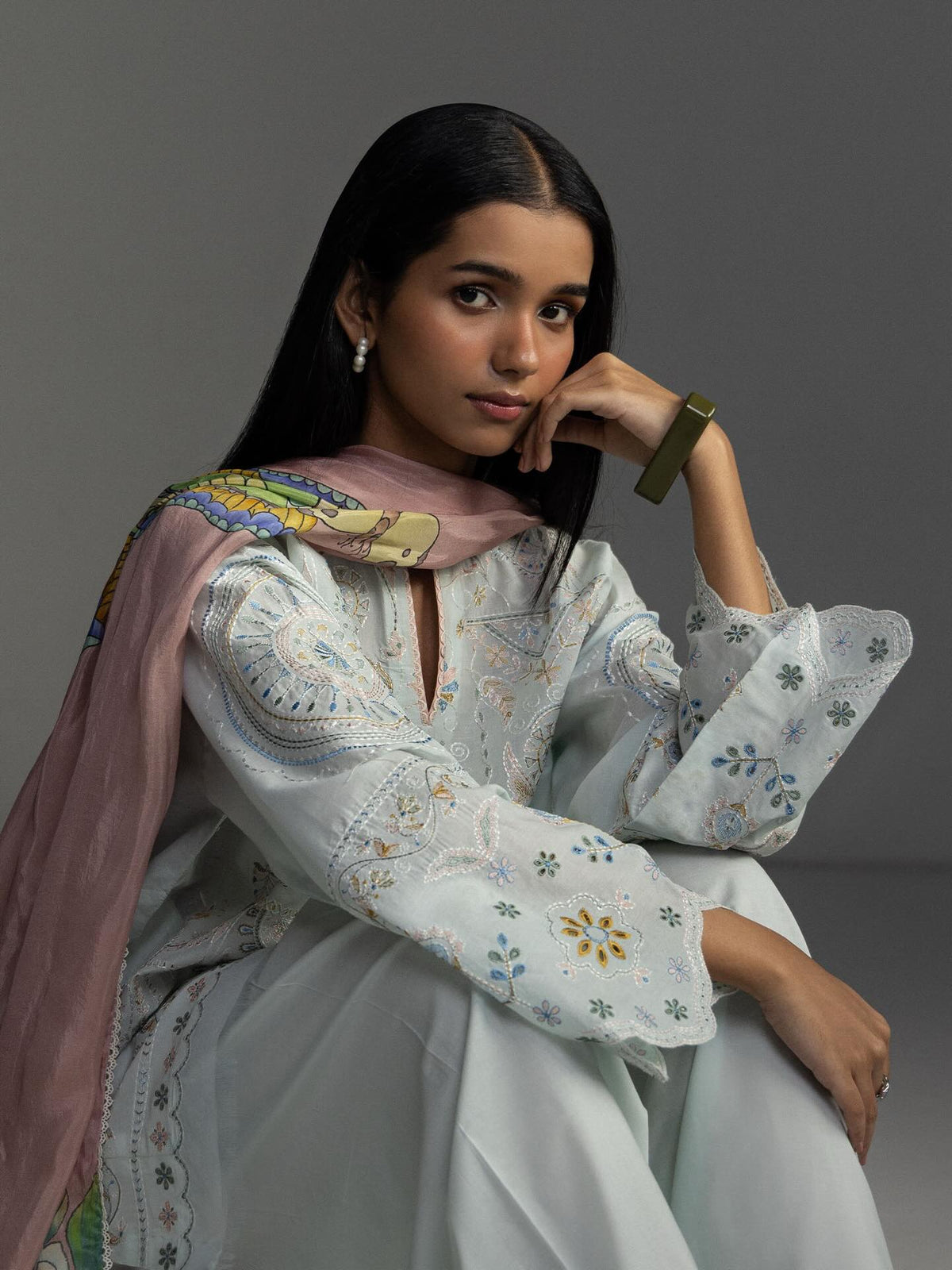 Zara Shahjahan | Coco Lawn 26 | Veya-7B