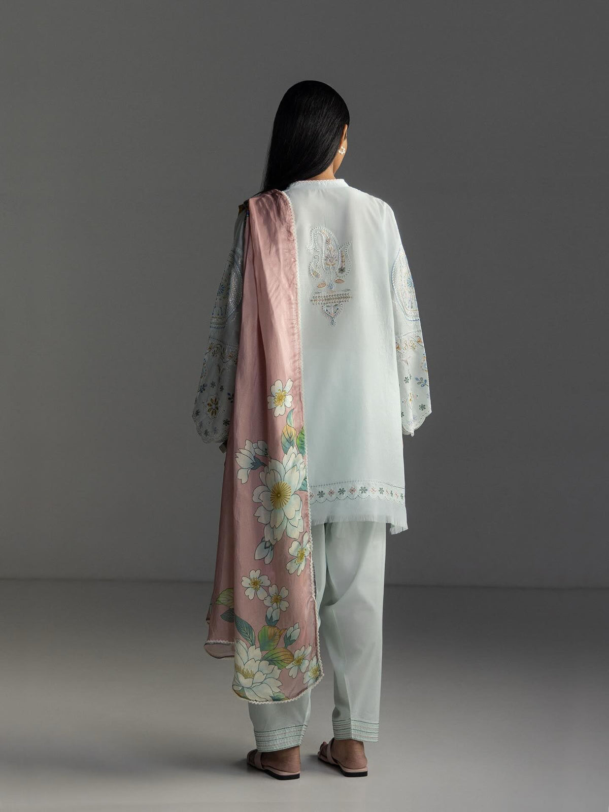 Zara Shahjahan | Coco Lawn 26 | Veya-7B