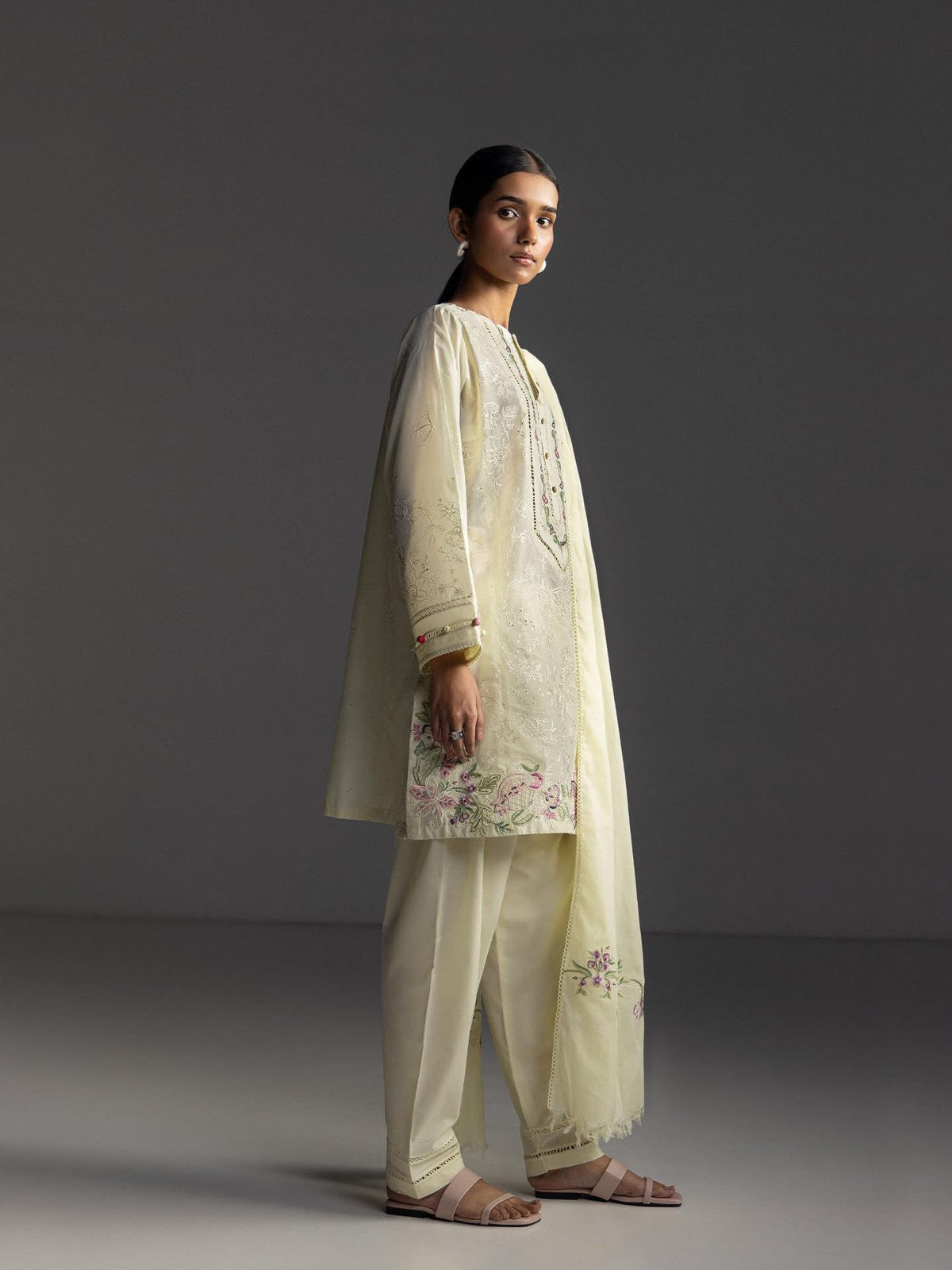 Zara Shahjahan | Coco Lawn 26 | Liora-8B