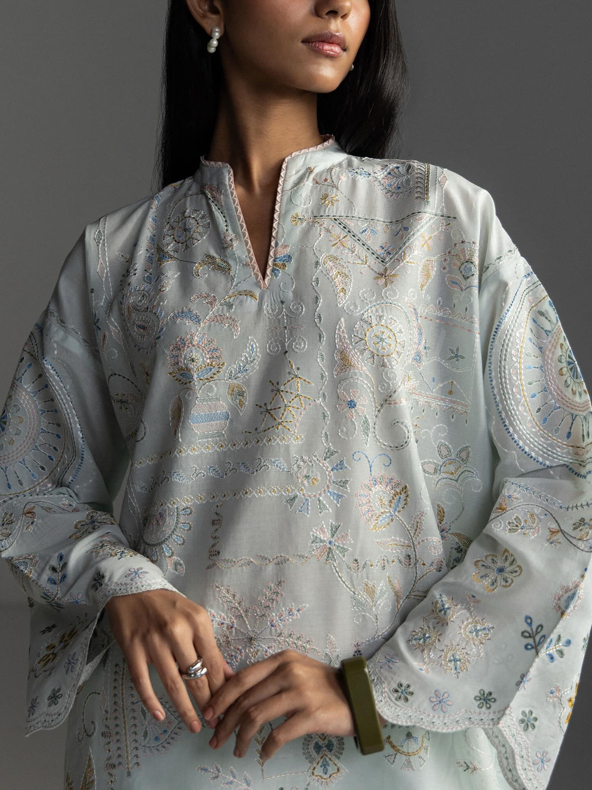 Zara Shahjahan | Coco Lawn 26 | Veya-7B