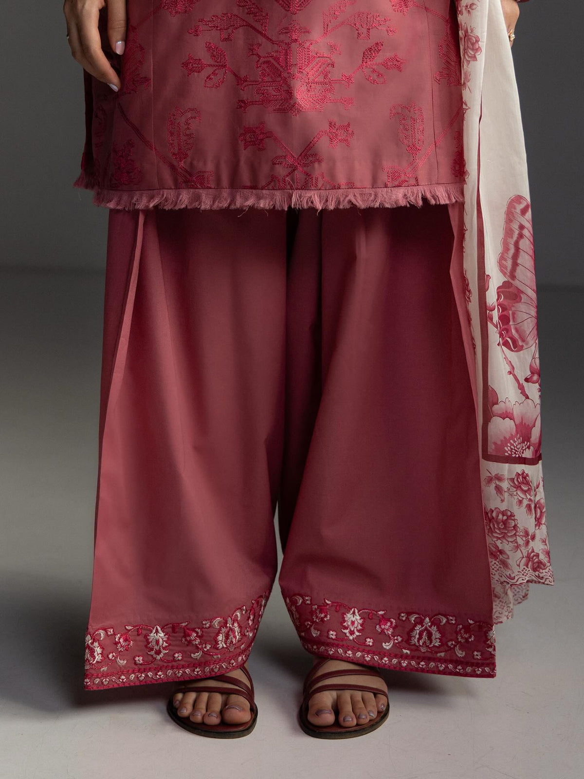 Zara Shahjahan | Coco Lawn 26 | Aviona-3B