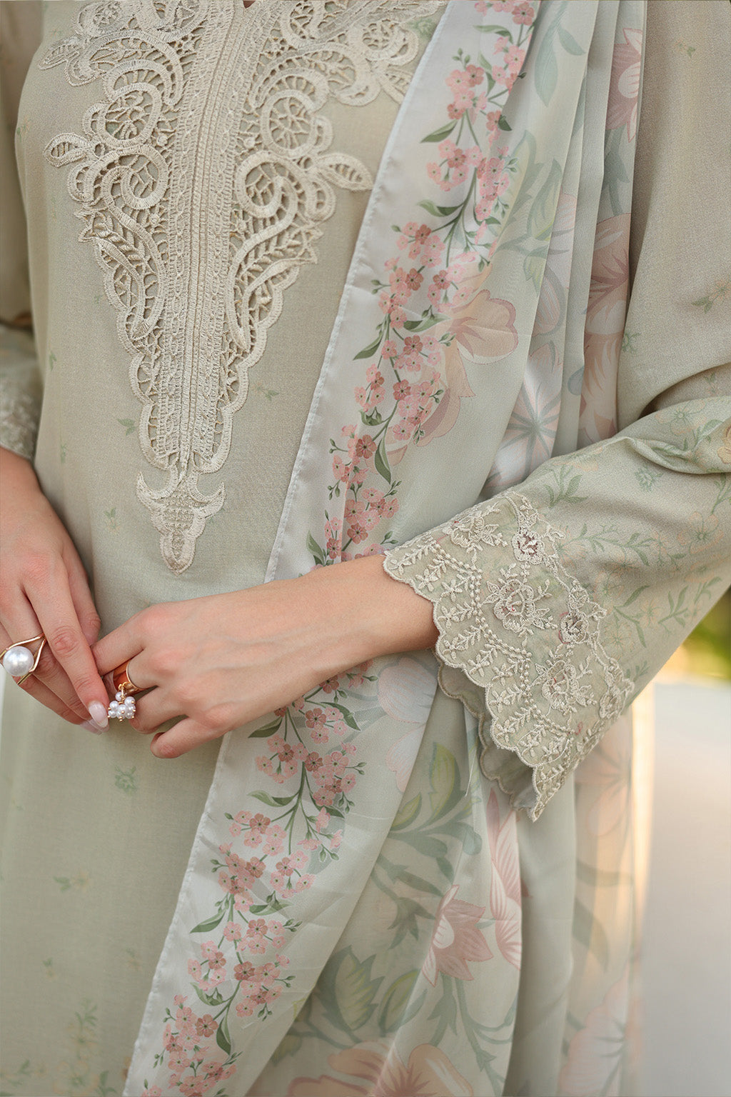 Iznik | lawn 26 | UE-490