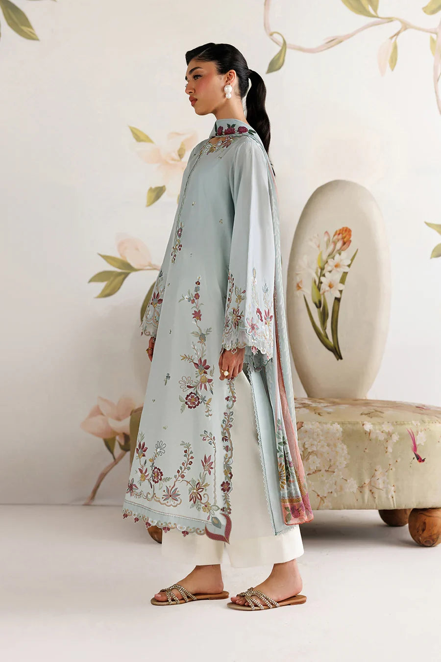 Iznik | The Lawn Edit | UE-679 Embroidered Lawn