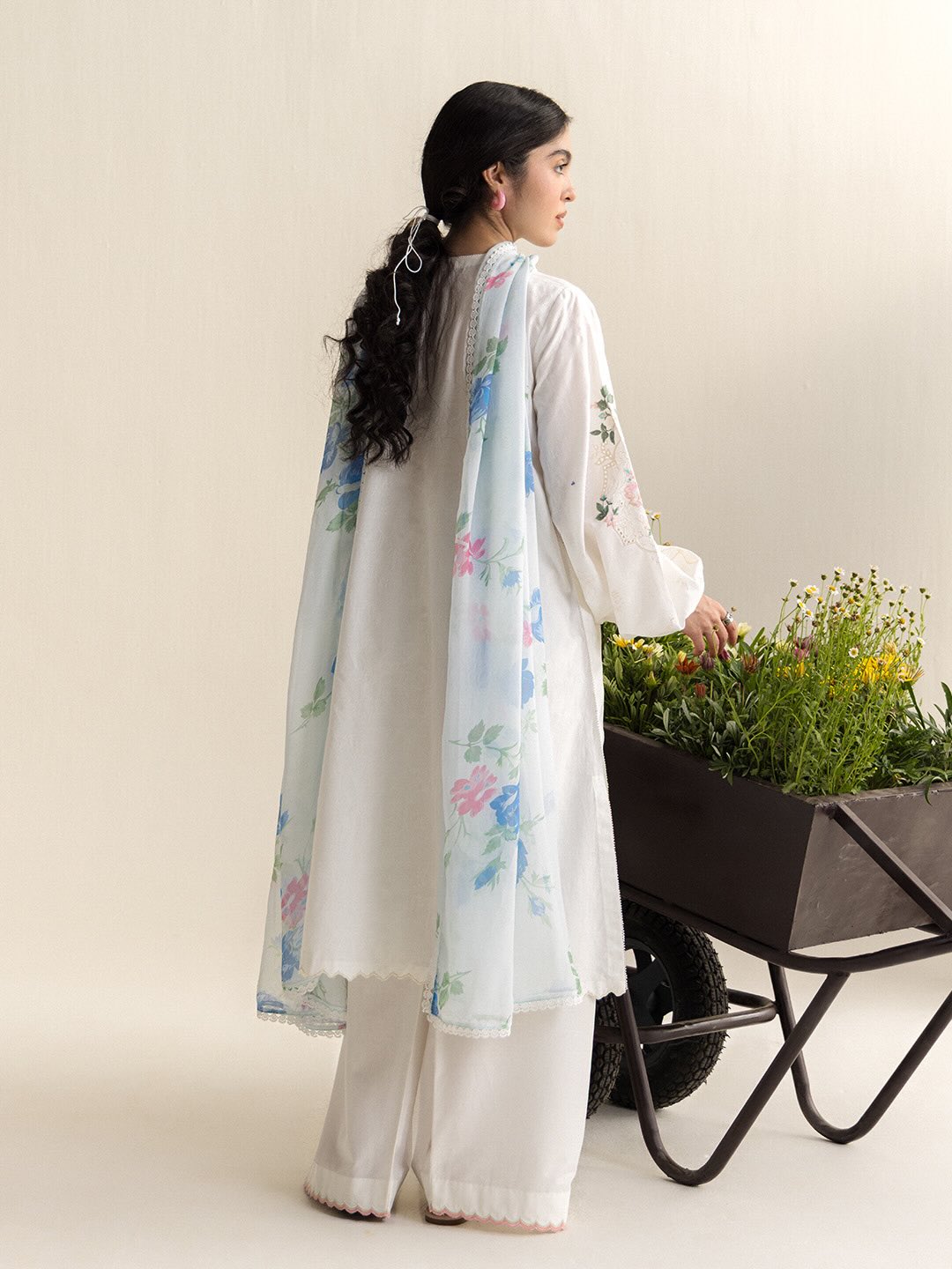 Zara Shahjahan | Coco Lawn 26 | Arlo-7A