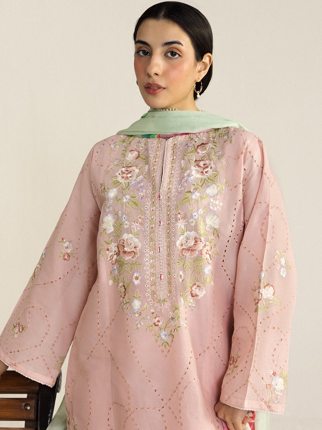 Zara Shahjahan | Coco Lawn 26 | Lune-2B