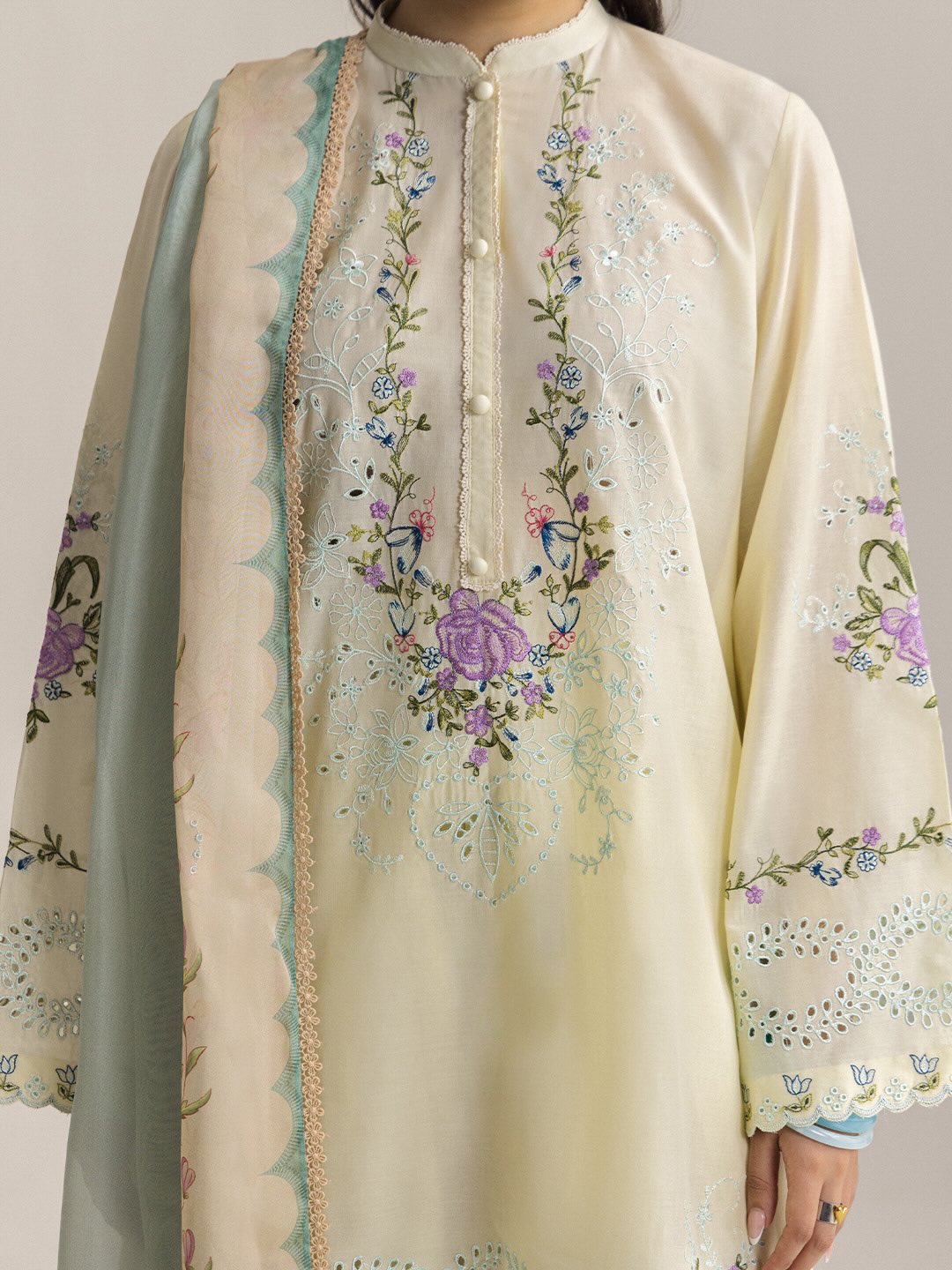 Zara Shahjahan | Coco Lawn 26 | Arlo-7A