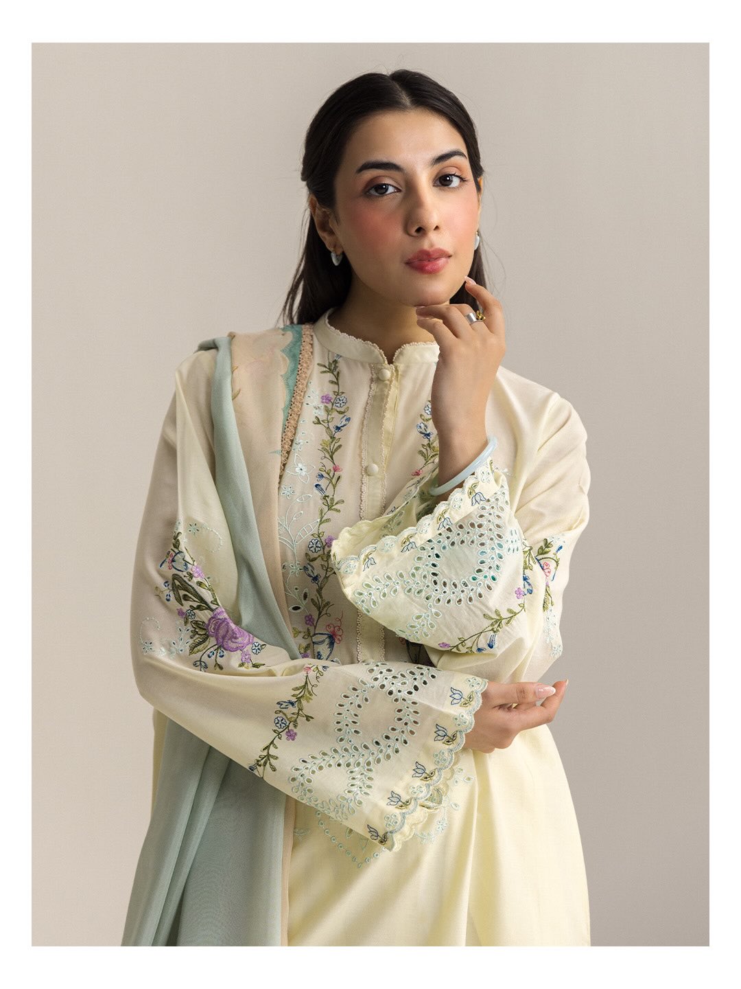 Zara Shahjahan | Coco Lawn 26 | Arlo-7A