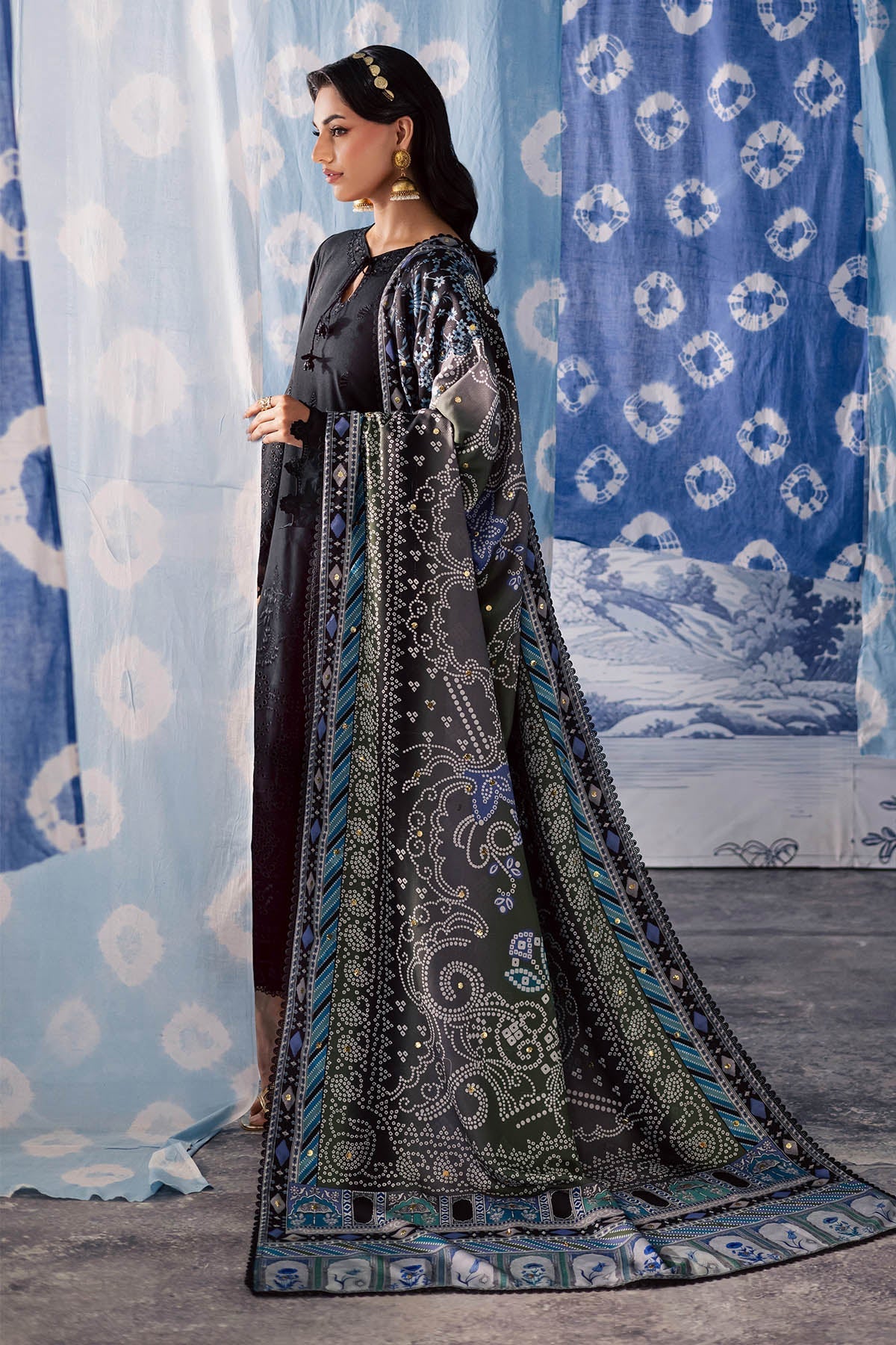 Nureh | Bazaar Luxe 25 | NE-209