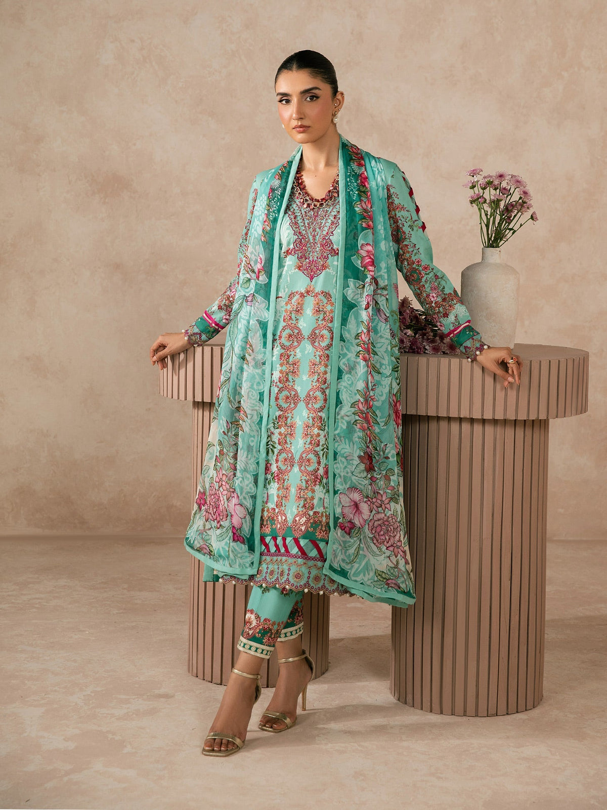 Gulaal | Syra Lawn 26 | Vaila D - 4