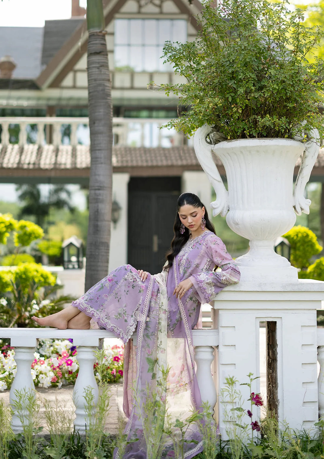 Elaf Premium | Signature Embroidered Lawn with Chiffon Collection 26 | ESG-1B BIANCA