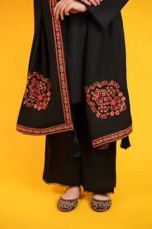 SHK-712 MOTIVE Black Shawl