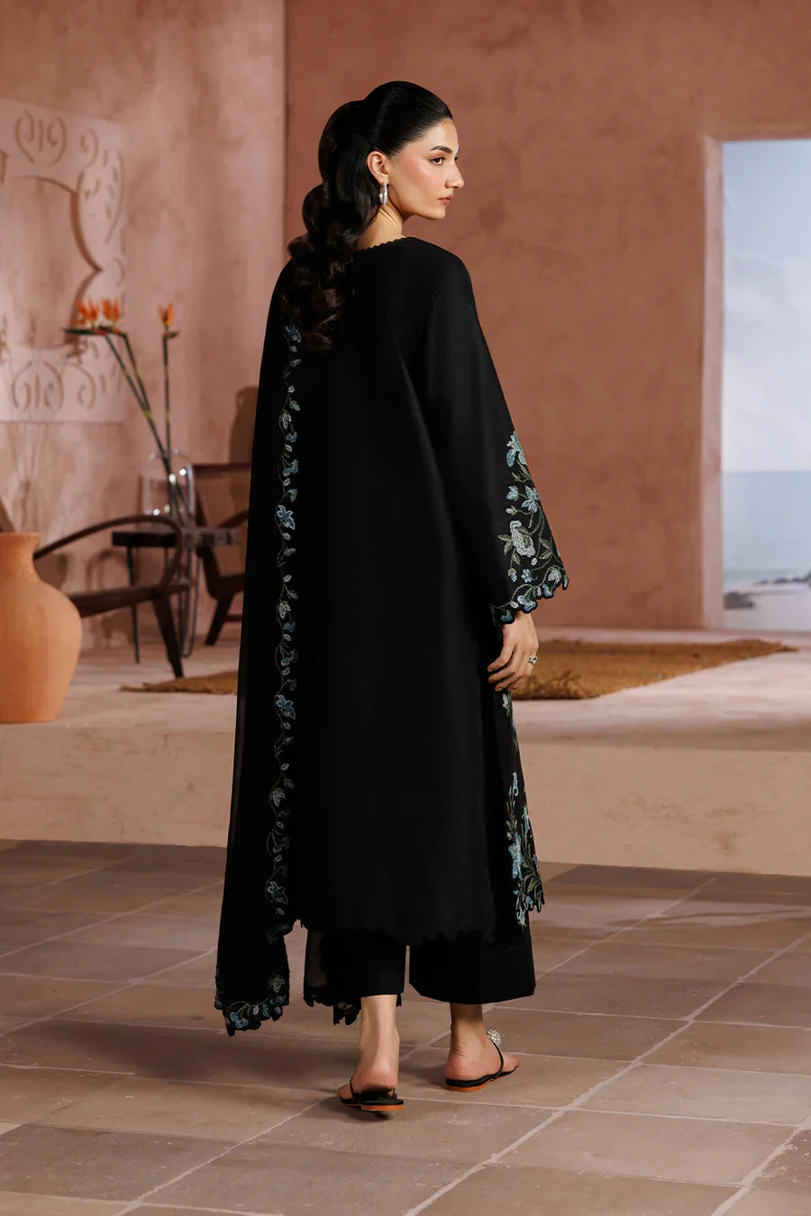 Iznik | Sunscape Lawn '26 | UE-695 Embroidered Lawn