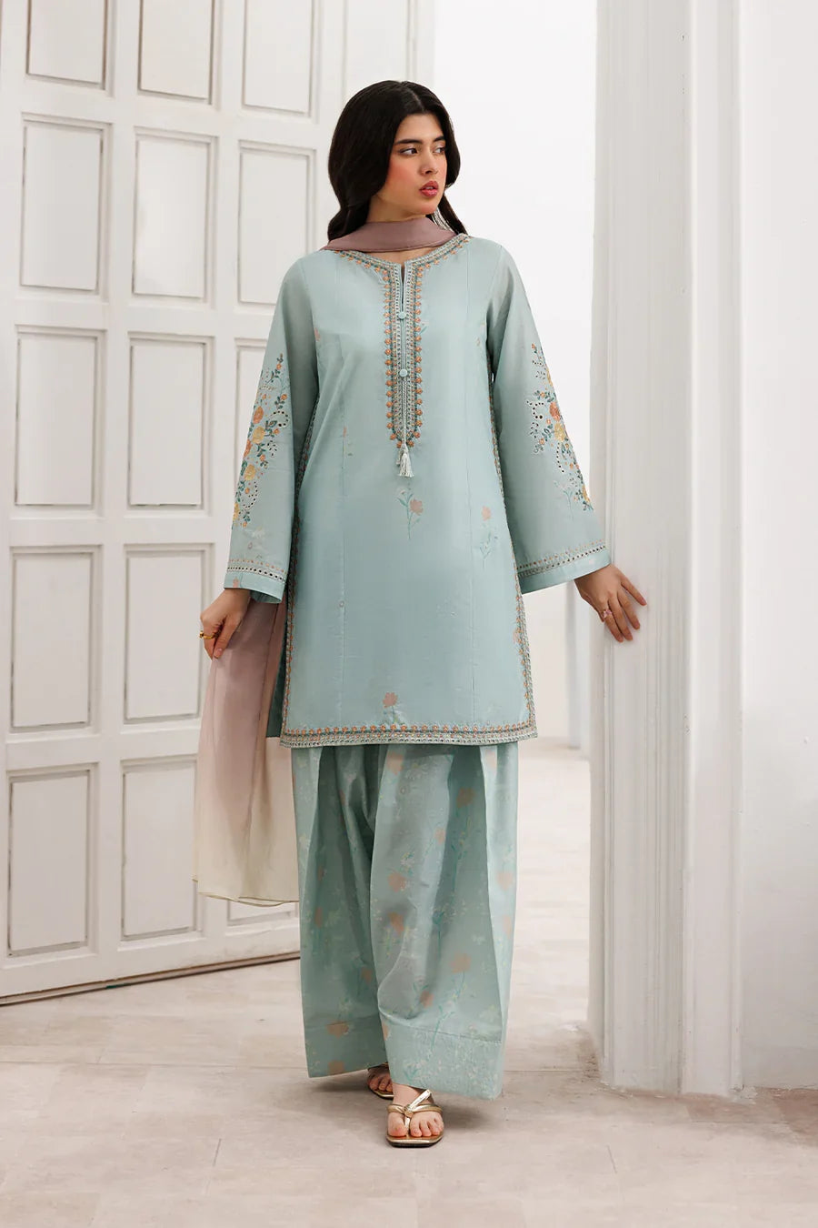 Iznik | Printed lawn vol II | UE-636 Printed Lawn