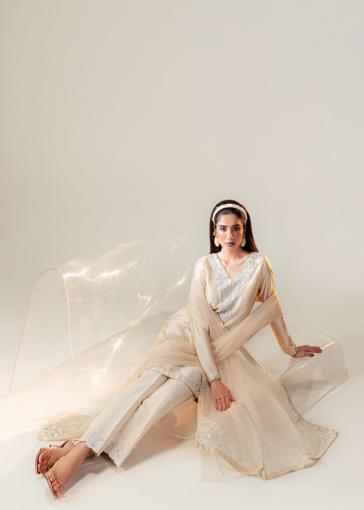 Mahum Asad | The Sirens | Champagne