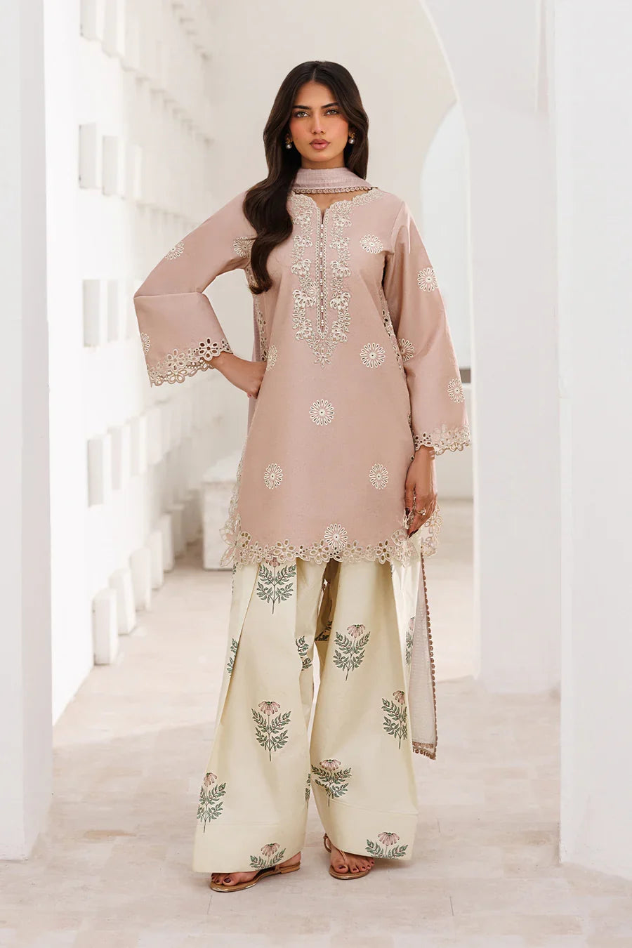 Iznik | Printed lawn vol II | UE-640 Printed Lawn