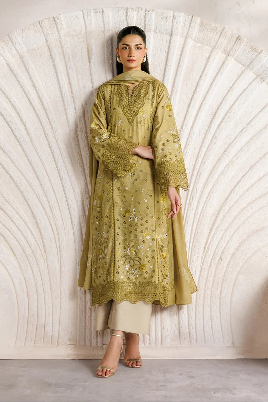 Iznik | Festive Lawn '26 | IBE-09 Embroidered Lawn