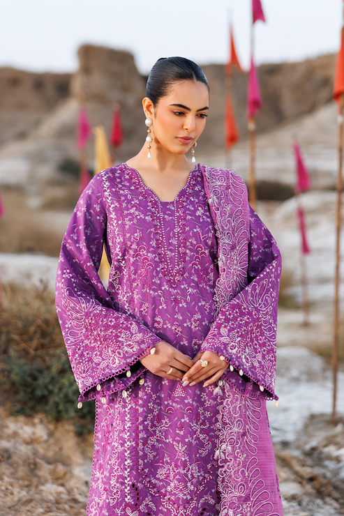 Emaan adeel | Sunlit Groove Luxury Lawn 26 | FLORAL FRENZY
