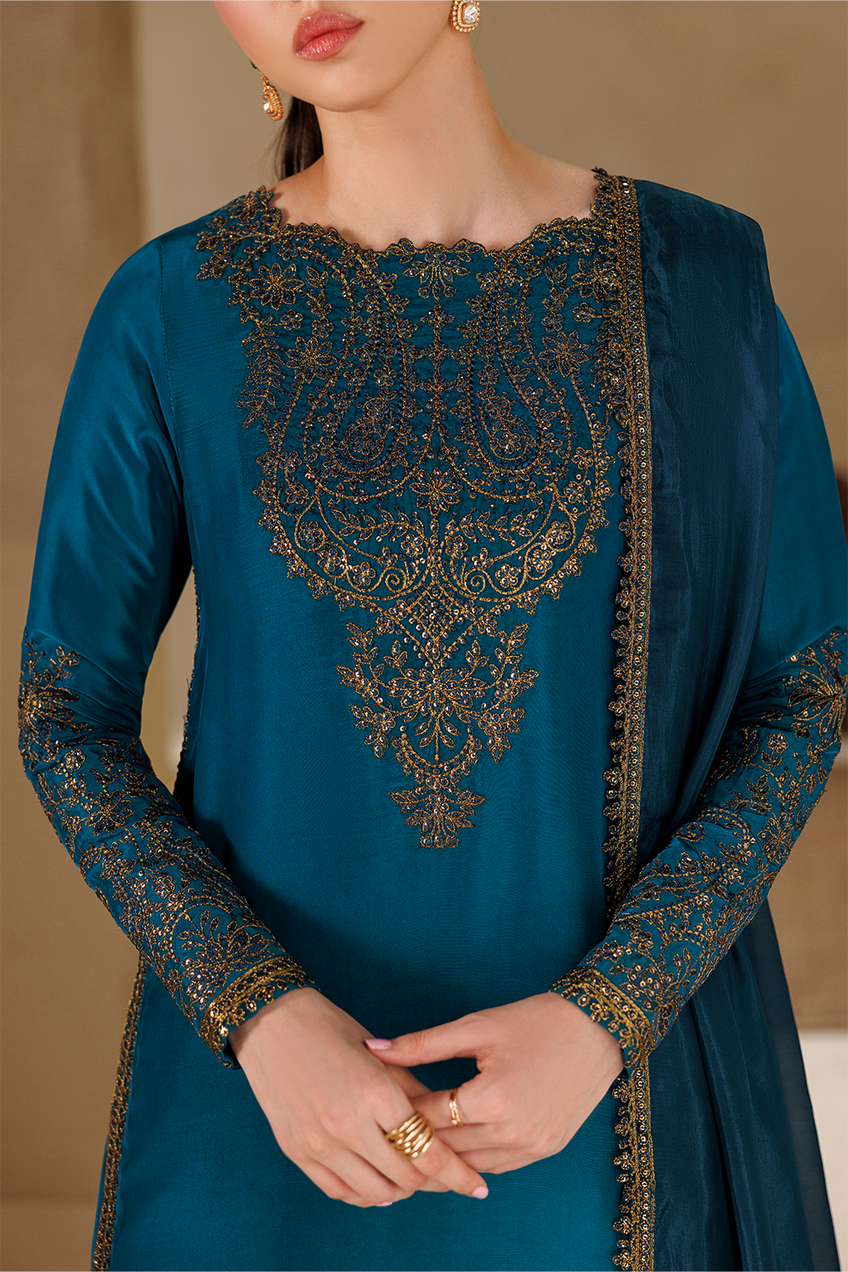 Iznik | Formals ‘26 | UE-731 Embroidered Ramen Silk