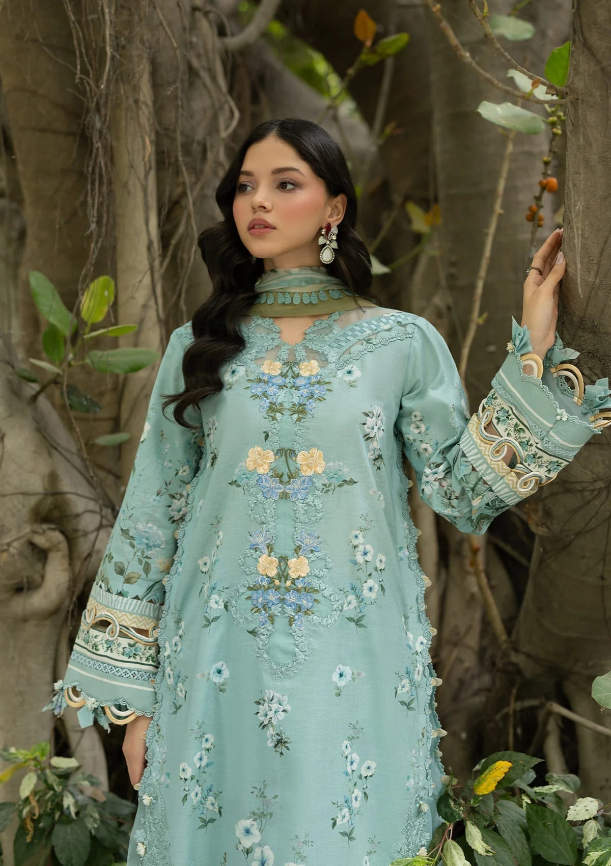 Elaf Premium | Signature Embroidered Lawn with Chiffon Collection 26 | ESG-6B ZARIA
