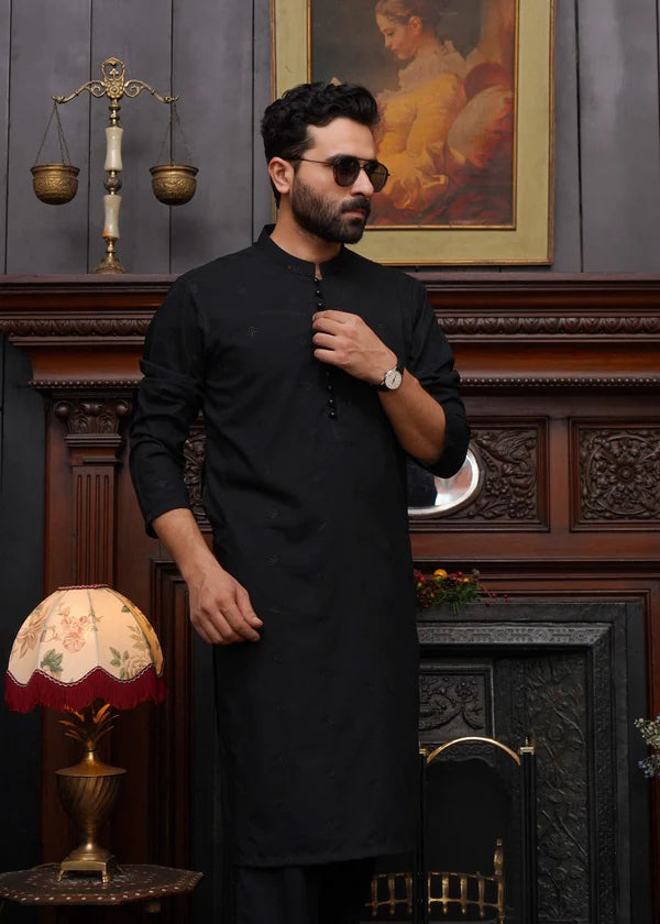 MEN'S JET BLACK CHIKEN KURTA SET - Maqsood Garments
