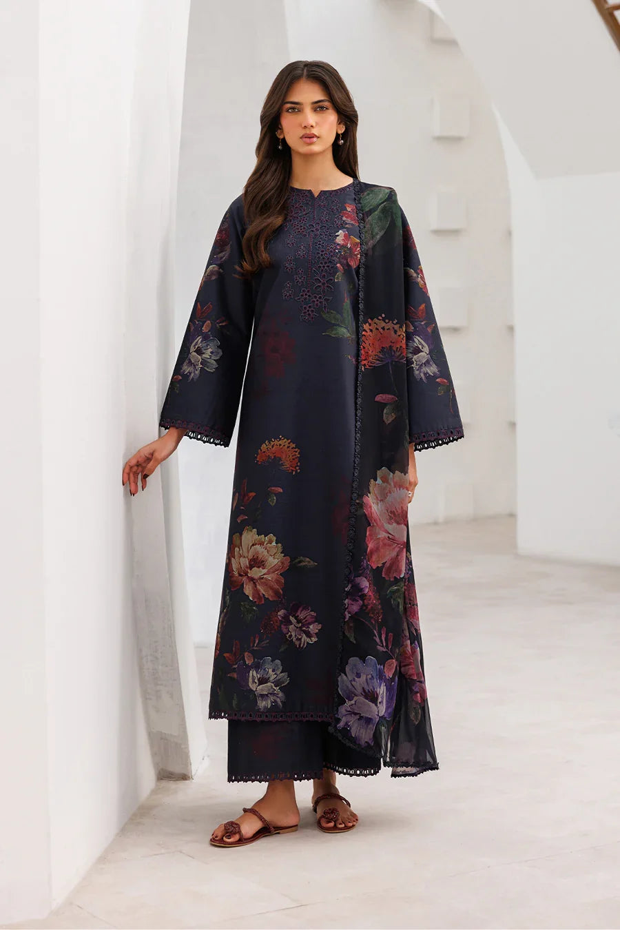 Iznik | Printed lawn vol II | UE-645 Printed Lawn