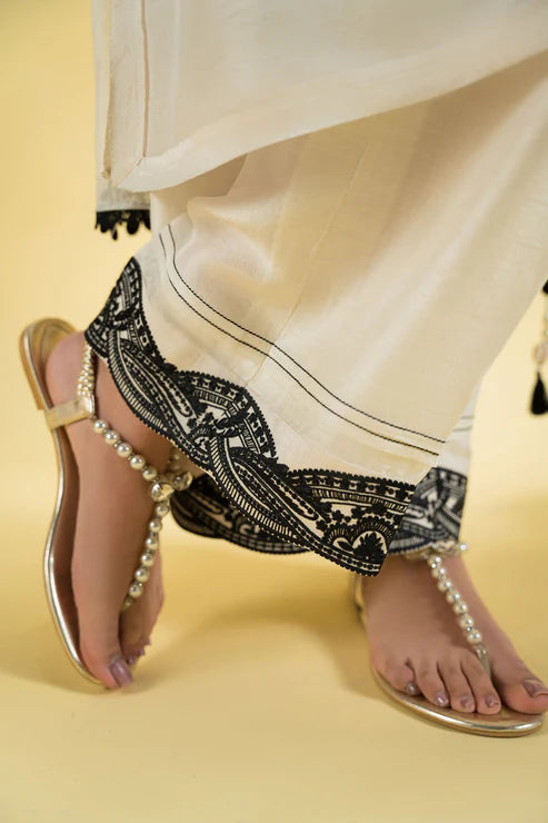 Ammara Khan | Sia 25 | D-13