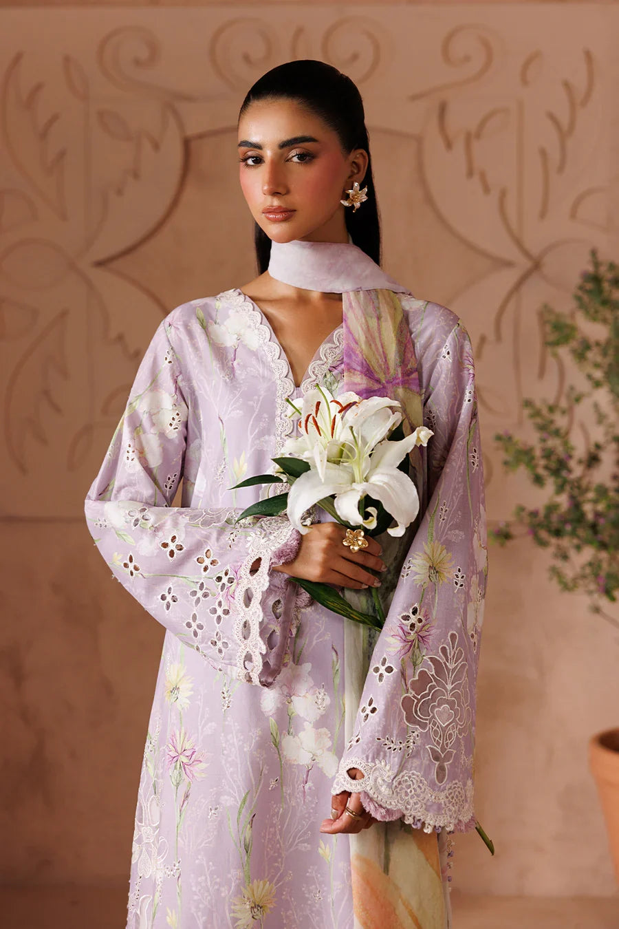 Iznik | Sunscape Lawn '26 | UE-709 Embroidered Lawn
