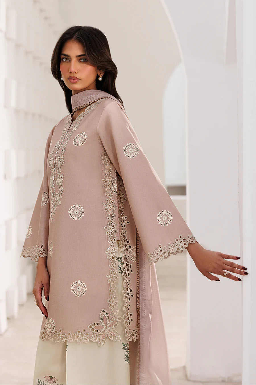 Iznik | Printed lawn vol II | UE-640 Printed Lawn