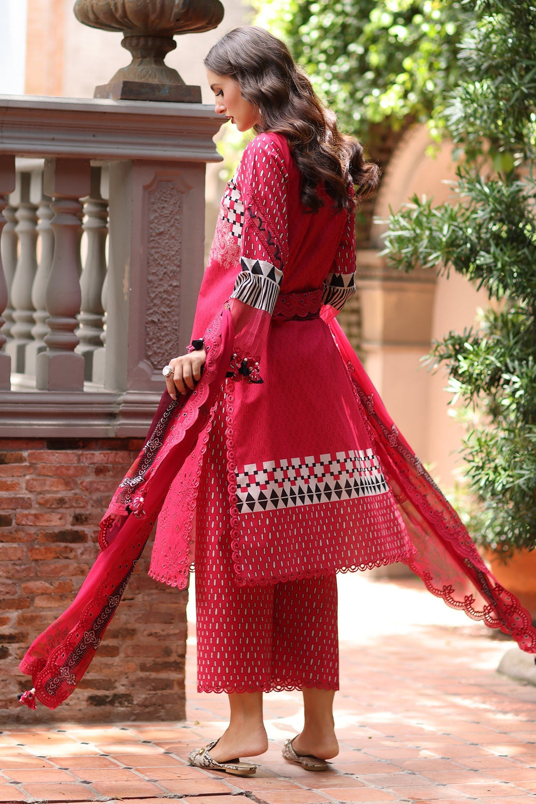 Charizma | Aniq Lawn | AN6-10