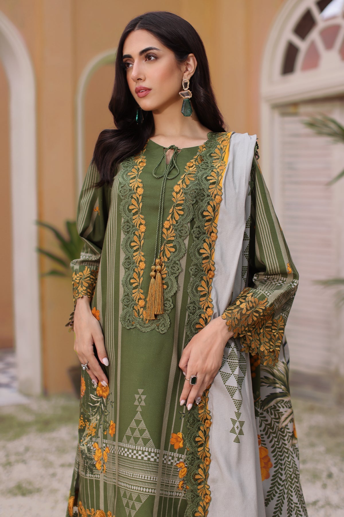 Charizma | Sheen Embroidered Linen Shawl | SHW4-07