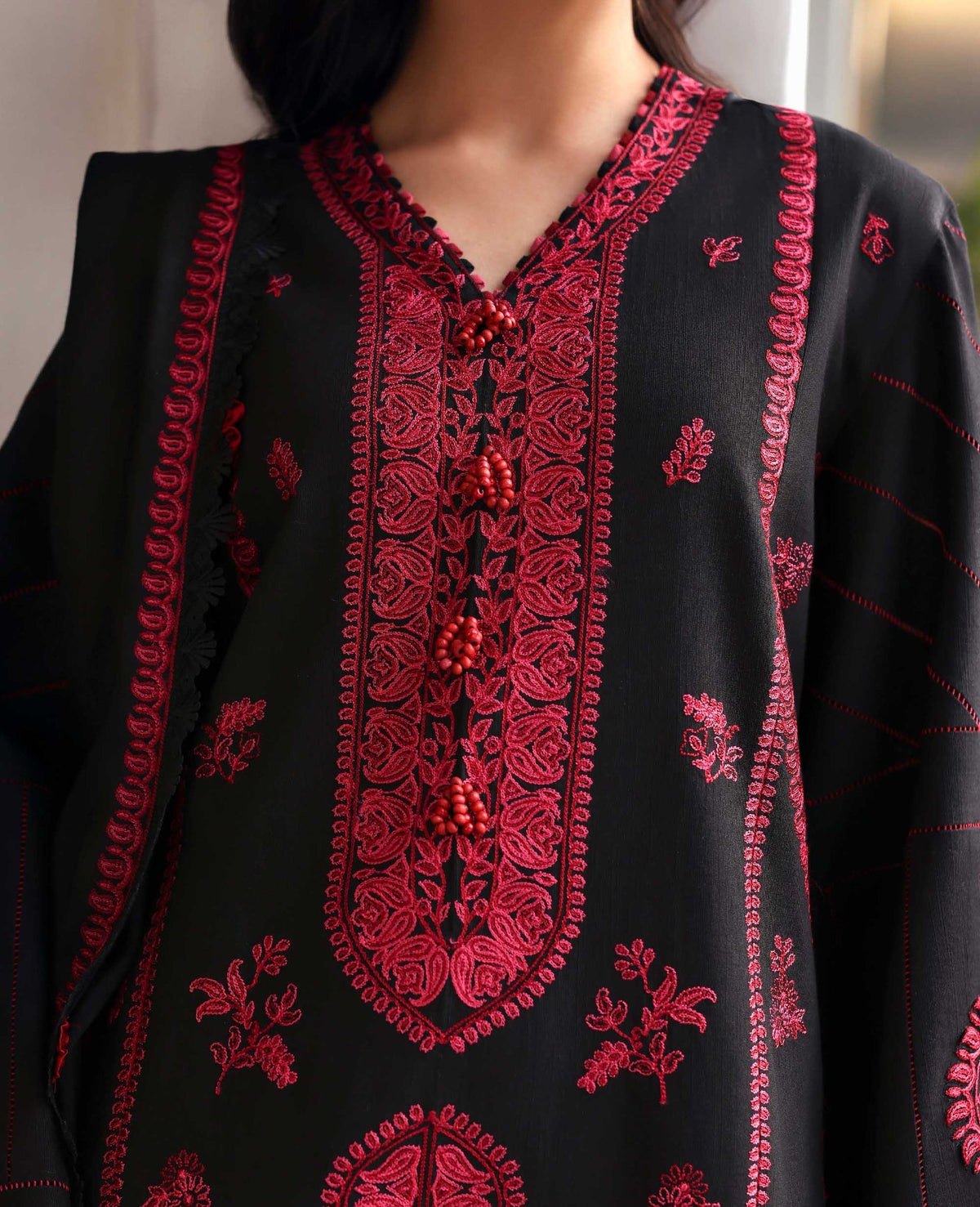 Republic Womenswear | Amaris Luxury Shawl 25 | Almira