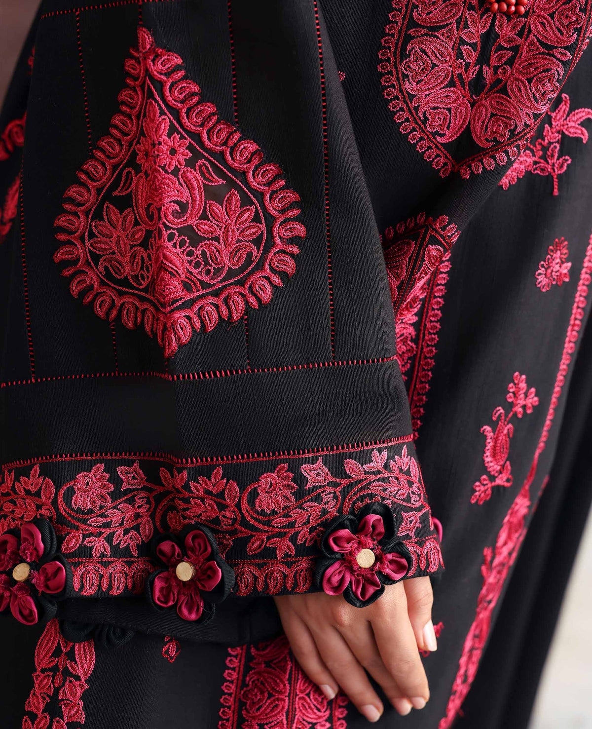 Republic Womenswear | Amaris Luxury Shawl 25 | Almira