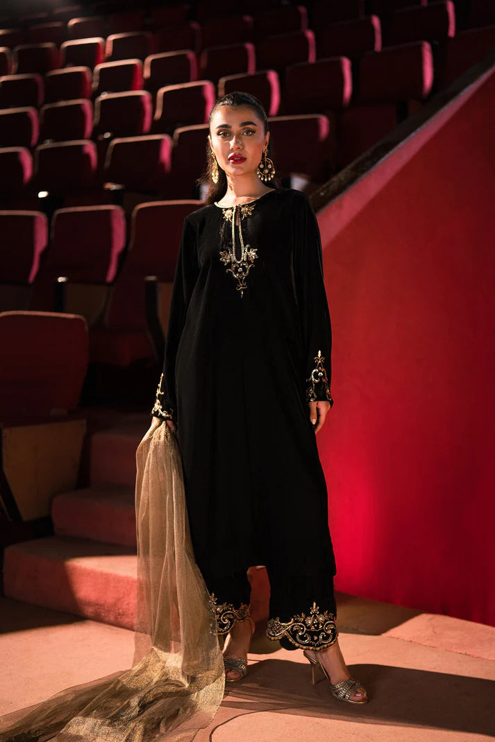 Ammara Khan | Rendezvous Velvet | Statement Noir Velvet Set (D-03)