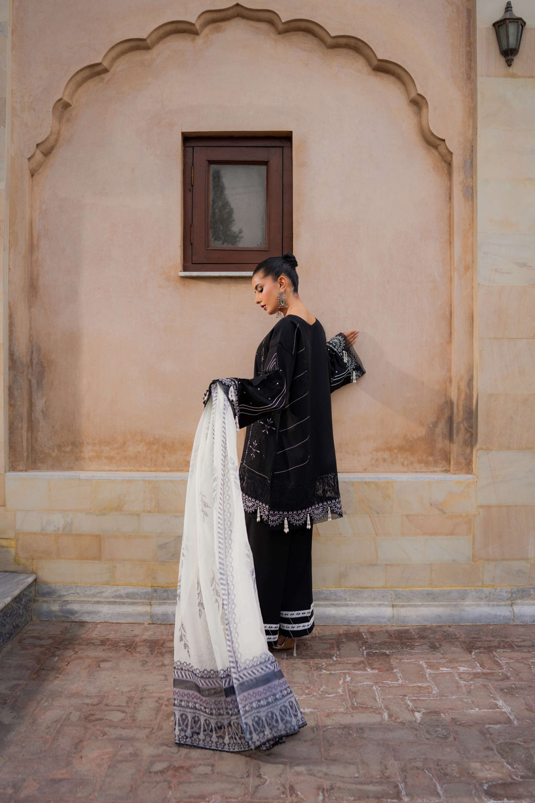 Azzal | Summer Lawn 26 l SABLE