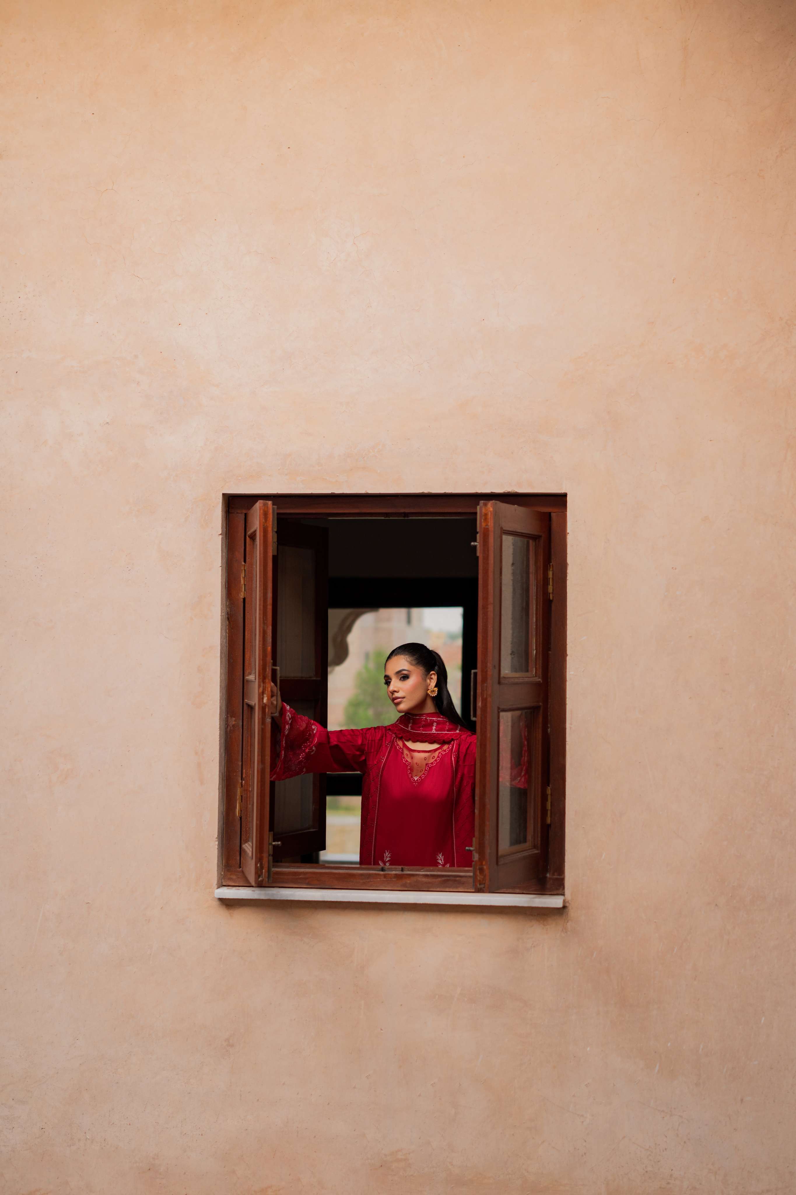 Azzal | Summer Lawn 26 l CRIMSON