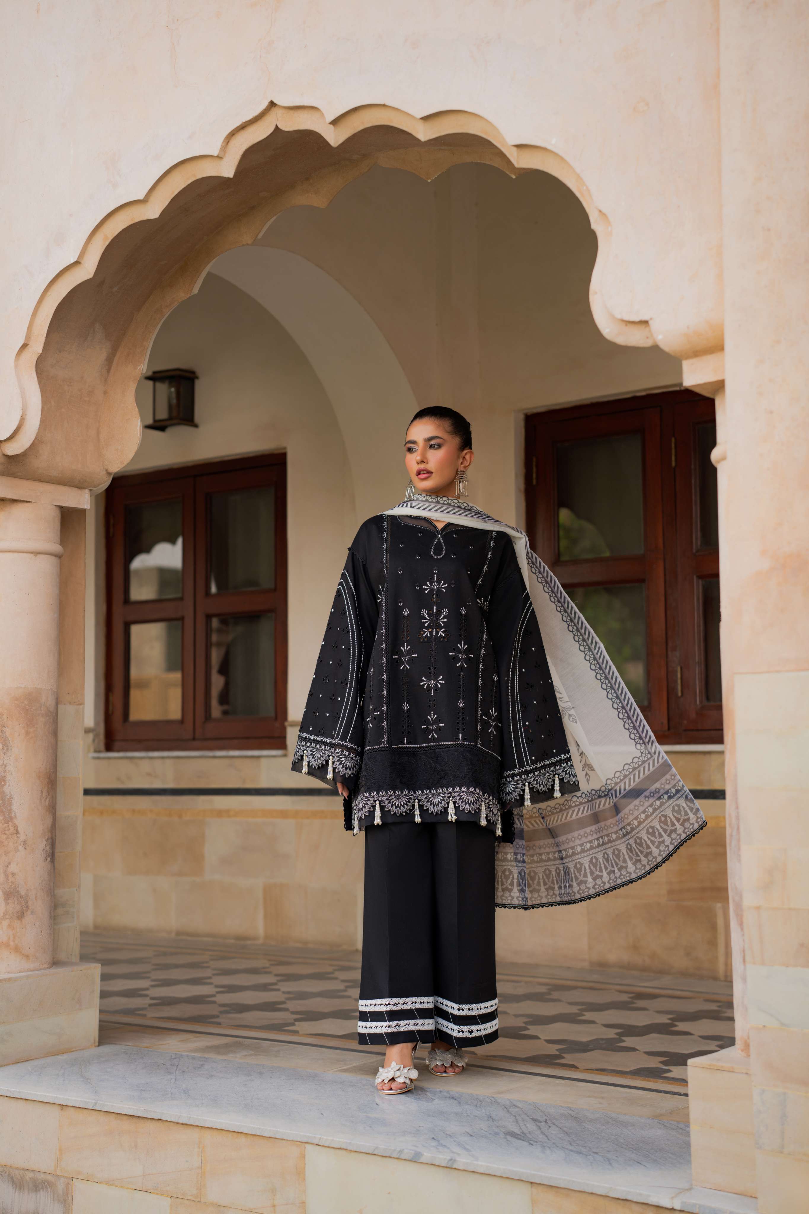 Azzal | Summer Lawn 26 l SABLE