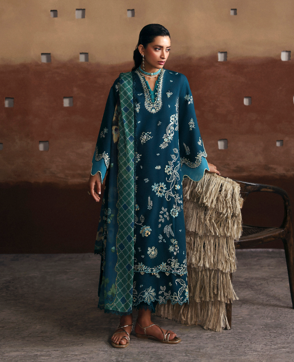 Republic Womenswear | Basics Pret | Layered Bloom