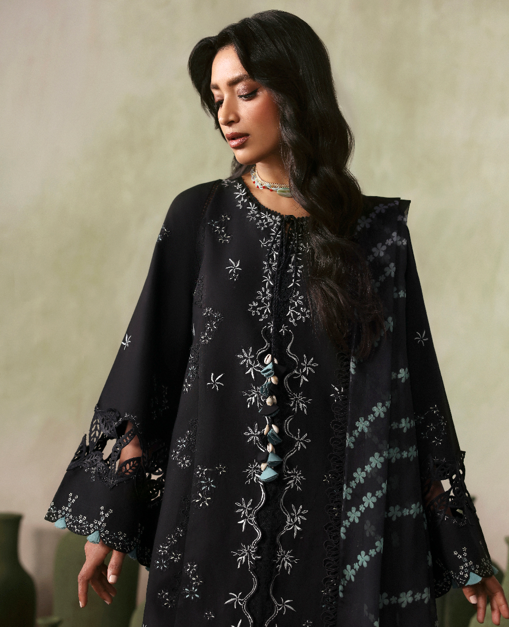 Republic Womenswear | Basics Pret | Shadow Muse