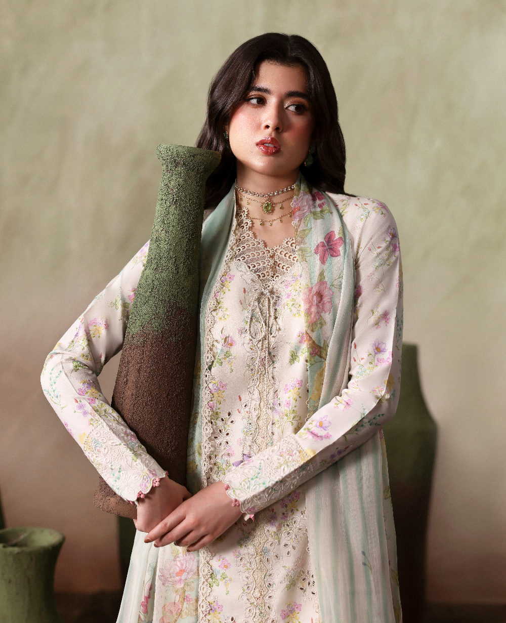 Republic Womenswear | Basics Pret | Pearl Edit